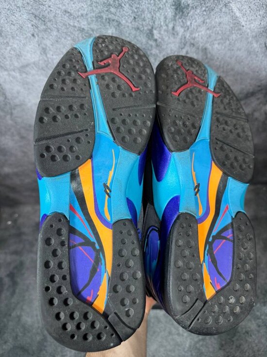 Size 9.5 | Jordan 8 Aqua With Box | Pre-Owned main image 6